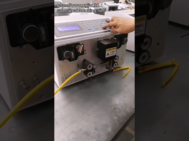 Automatic Motorized Electric Wire and Cable Cutting and Peeling Machine